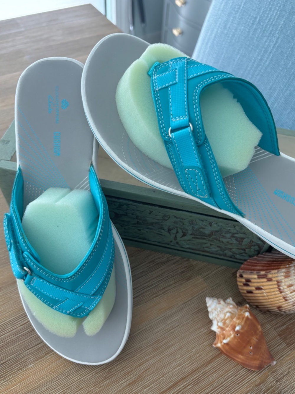 NWT Clark’s Cloudsteppers Turquoise Sandals Sz 8 - Picture 2 of 5